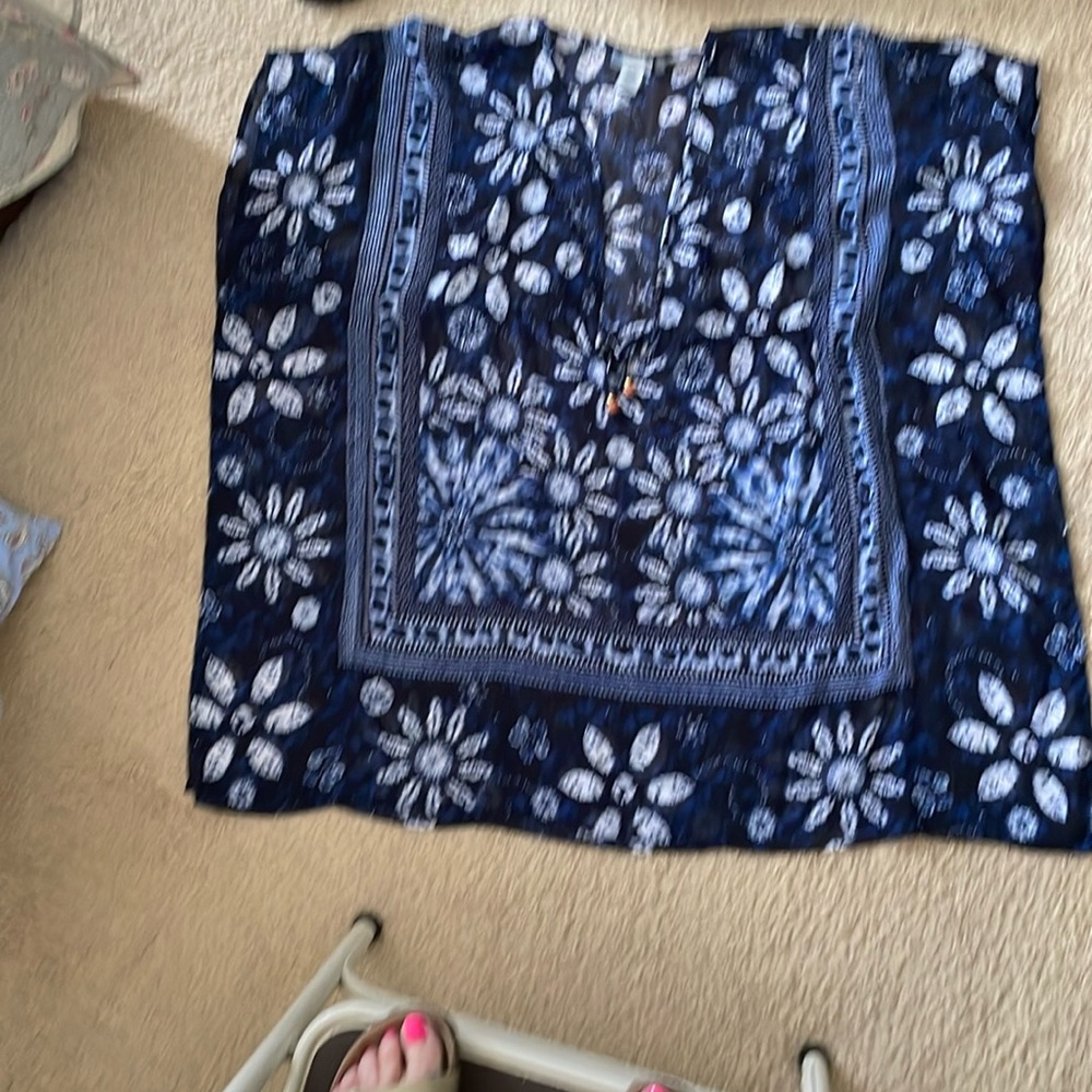 Floral Navy and White Blu Rod Beattie coverup- size small